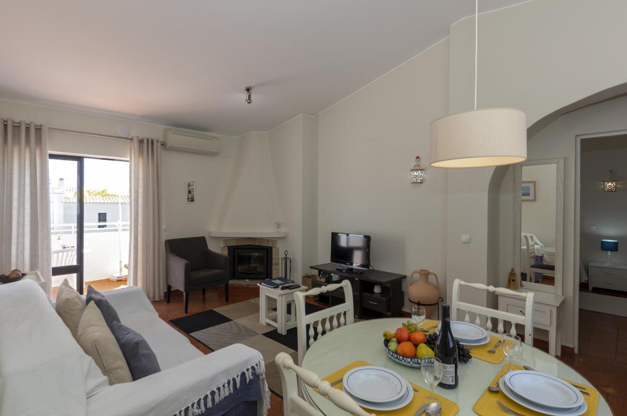 Apartamento de 1 dormitorio con vistas al jardín